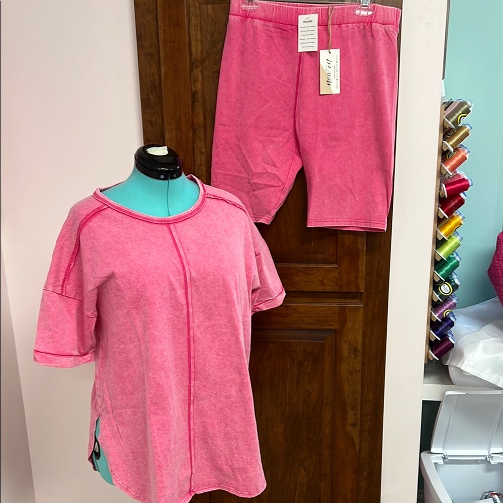 New In Stylish Pink Women's Set